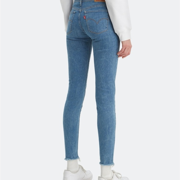 LEVI'S 710 Super Skinny Jeans Mid Rise Medium Blue Sizes 8 10 - Picture 3 of 8